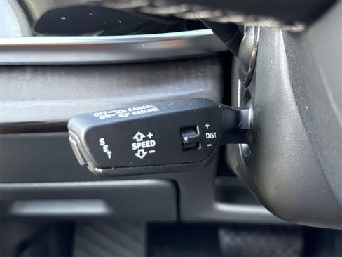 Used 2025 Audi Q7 3.0T Premium Plus image 18