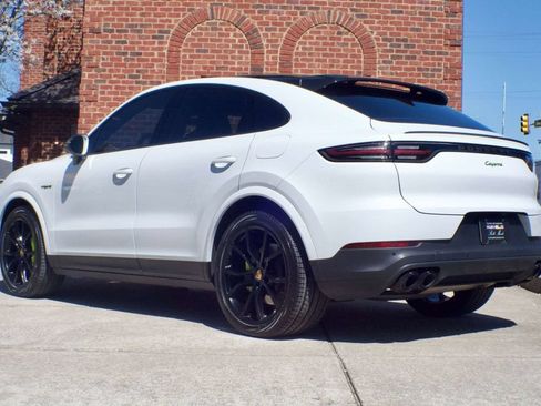 Used 2023 Porsche Cayenne Platinum Edition AWD/4WD image 7