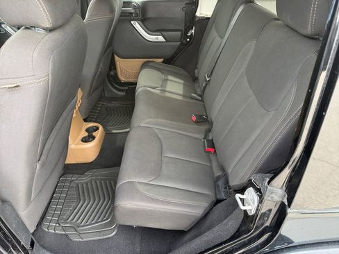 Used 2014 Jeep Wrangler Unlimited Sahara w/ Max Tow Package image 11