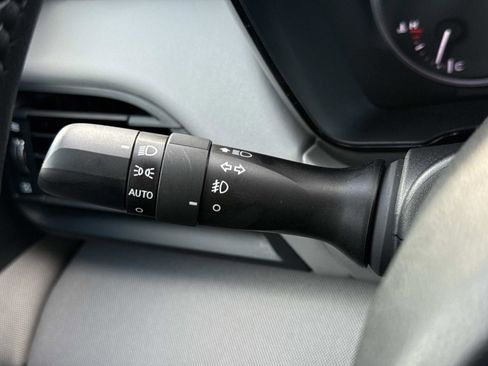 Used 2023 Subaru Legacy Premium image 9