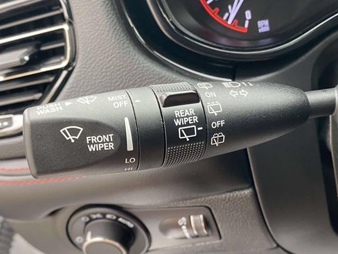 Used 2024 Dodge Durango R/T RWD image 24