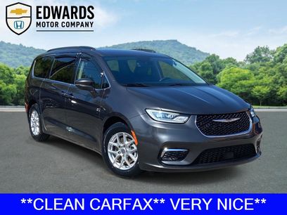Used 2022 Chrysler Pacifica Touring-L