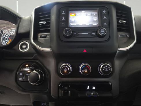 Used 2021 RAM 2500 Big Horn AWD/4WD image 18
