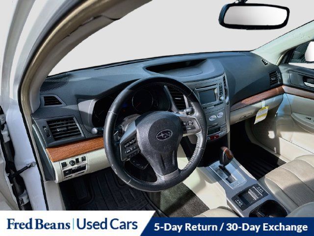 Used 2014 Subaru Outback 2.5i Limited w/ Moonroof Package AWD/4WD image 14