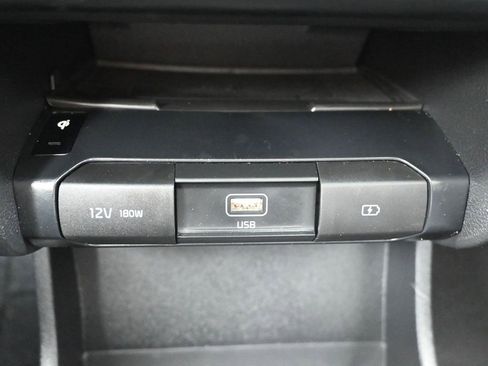 Used 2021 Kia Niro EX Premium image 22