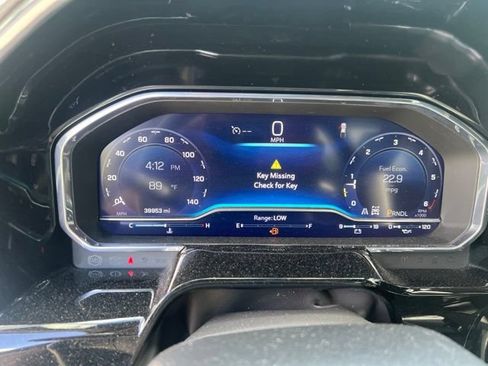 Used 2025 Chevrolet Silverado 1500 LT AWD/4WD image 13