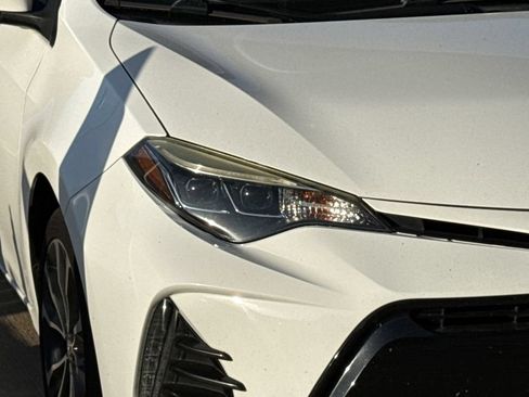 Used 2019 Toyota Corolla SE FWD image 4