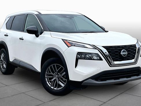 Used 2023 Nissan Rogue S AWD/4WD image 3