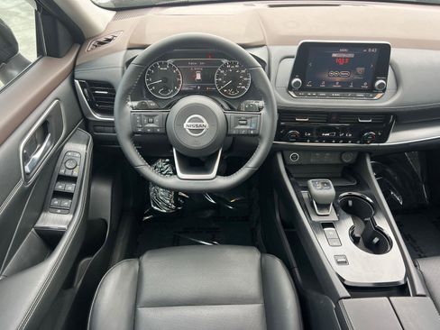 Used 2021 Nissan Rogue SV w/ Premium Package FWD image 23