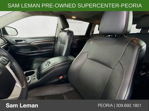 Used 2016 Toyota Highlander Limited image 22