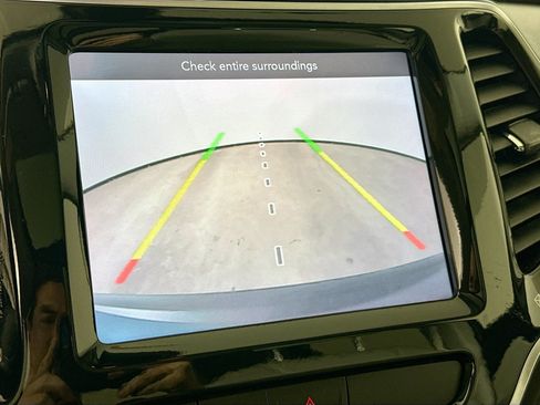 Used 2020 Jeep Cherokee Limited AWD/4WD image 18