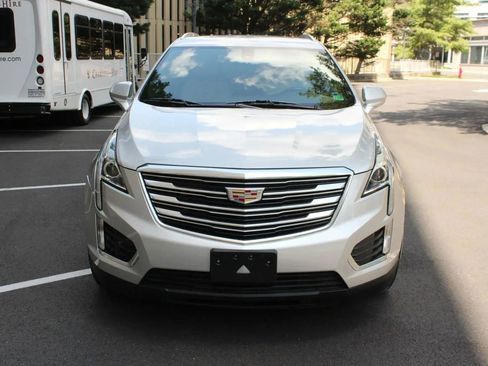 Used 2018 Cadillac XT5 AWD image 3