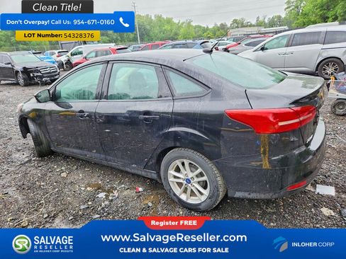 Used 2016 Ford Focus SE FWD image 3