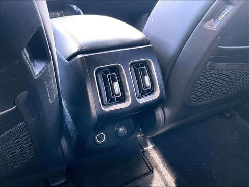 Used 2023 Kia Sorento EX image 30
