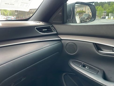 Used 2022 INFINITI QX50 Luxe w/ Appearance Package image 17