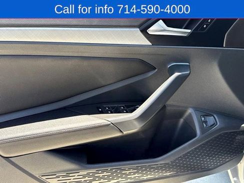 Used 2023 Volkswagen Jetta SE FWD image 12