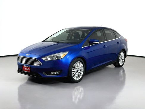 Used 2018 Ford Focus Titanium w/ Titanium Technology Package FWD image 1