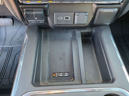 Used 2020 Chevrolet Silverado 1500 High Country w/ Technology Package image 25