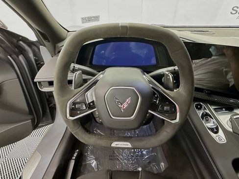 Used 2024 Chevrolet Corvette Z06 RWD image 12