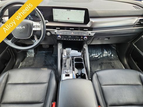Certified 2023 Kia Telluride S w/ S Sunroof Package AWD/4WD image 16