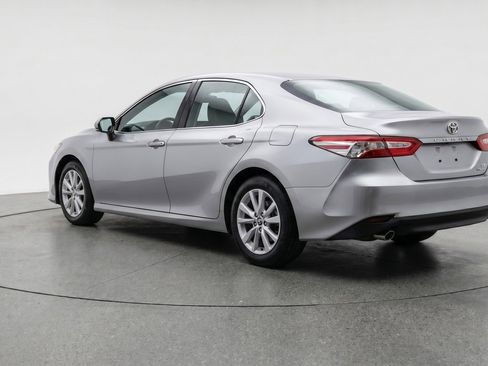 Used 2025 Toyota Camry LE image 6