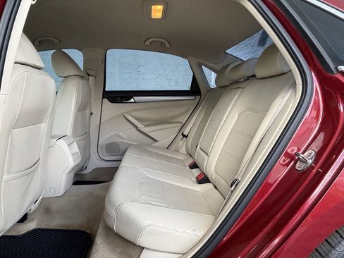 Used 2015 Volkswagen Passat 1.8T Limited Edition image 22