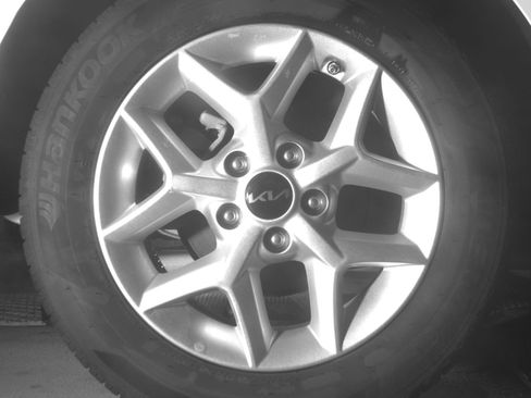 Used 2025 Kia Soul LX w/ LX Technology Package FWD image 20