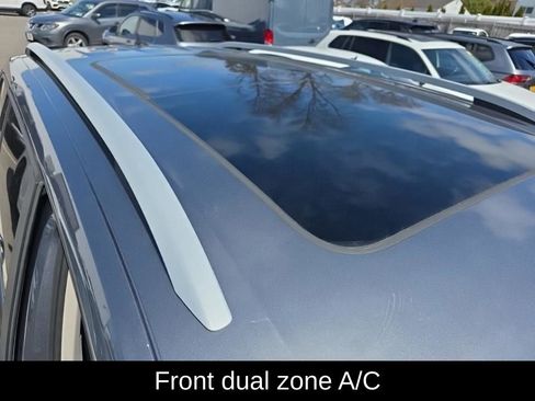 Used 2022 Volkswagen Atlas SEL image 8