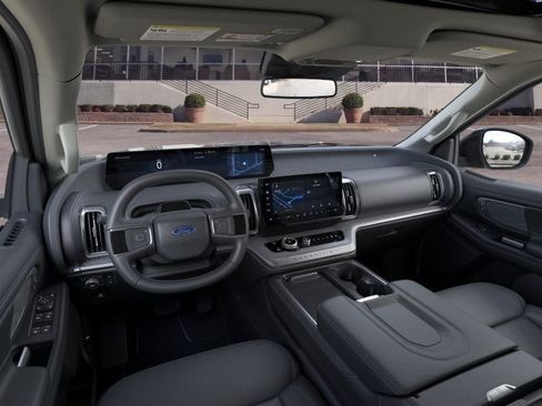 New 2026 Ford Expedition Max Platinum w/ Driver's Package AWD/4WD image 9