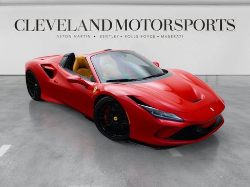 Used 2021 Ferrari F8 Tributo RWD image 4