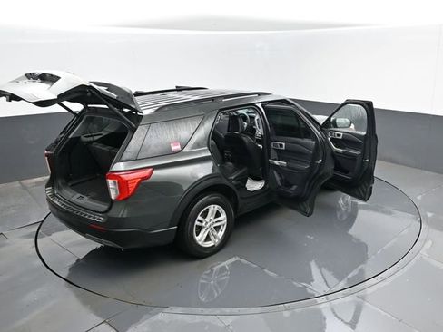 Used 2022 Ford Explorer XLT w/ Equipment Group 202A image 27