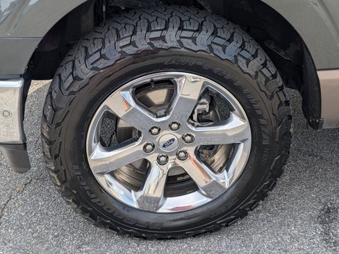 Used 2021 Ford F150 Lariat w/ Equipment Group 502A High AWD/4WD image 13