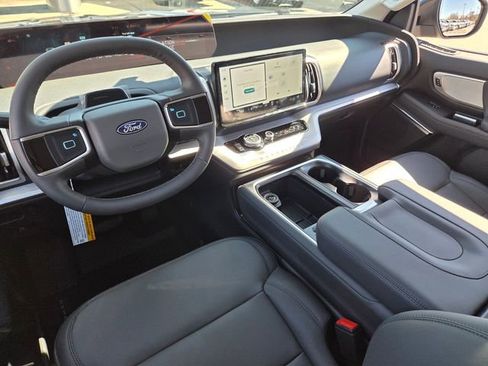 New 2026 Ford Expedition Active RWD image 38