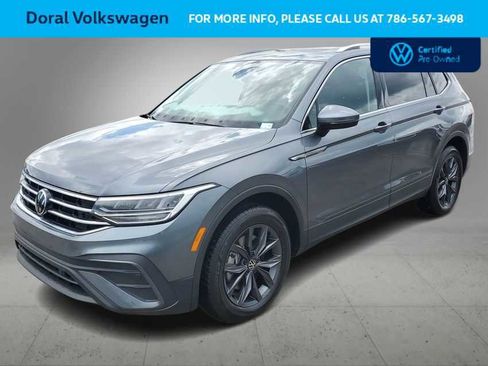 Used 2023 Volkswagen Tiguan SE w/ Panoramic Sunroof Package FWD image 1