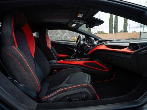 Used 2024 Lamborghini Revuelto image 15