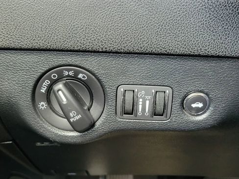 Used 2017 Dodge Charger R/T w/ Plus Group image 24