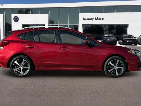 Used 2021 Subaru Impreza 2.0i Premium image 3