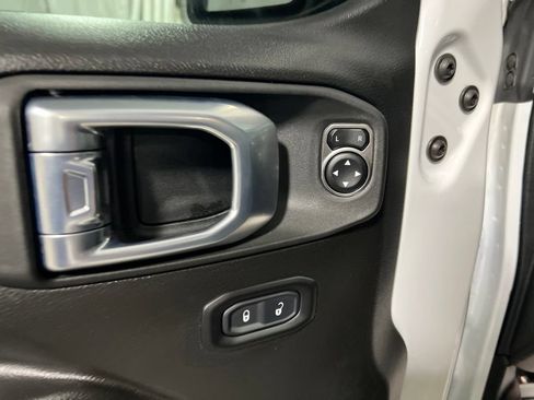 Used 2026 Jeep Wrangler Unlimited Sport AWD/4WD image 21