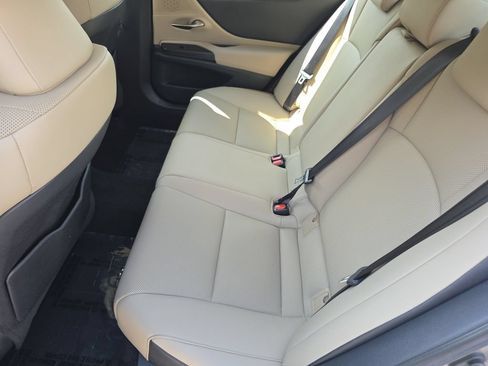 Used 2019 Lexus ES 350 w/ Premium Package FWD image 29