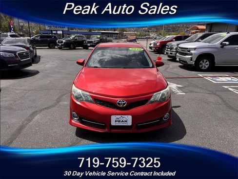 Used 2014 Toyota Camry SE FWD image 2