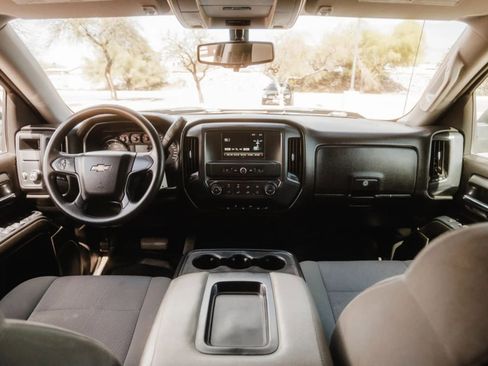 Used 2018 Chevrolet Silverado 1500 Custom w/ Custom Value Package image 10