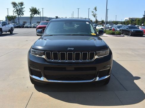 Used 2023 Jeep Grand Cherokee L Limited RWD image 2