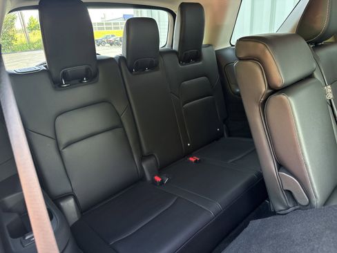 Used 2024 Nissan Pathfinder SL AWD/4WD image 15