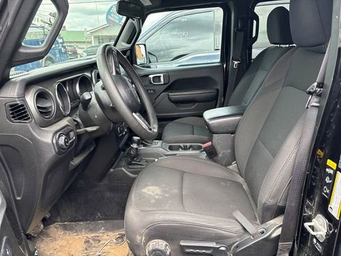 Used 2023 Jeep Gladiator Sport AWD/4WD image 8