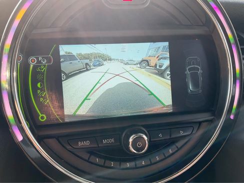 Used 2018 MINI Cooper S FWD image 9