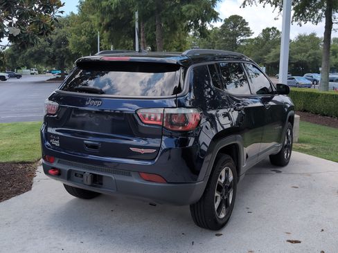 Used 2018 Jeep Compass Trailhawk w/ Cold Weather Group AWD/4WD image 10