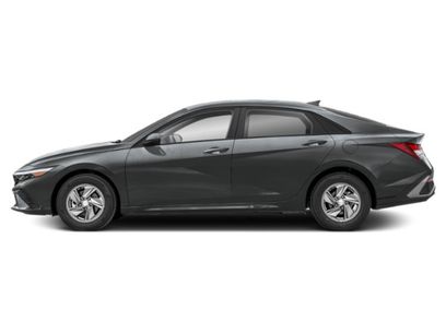 New 2026 Hyundai Elantra SE