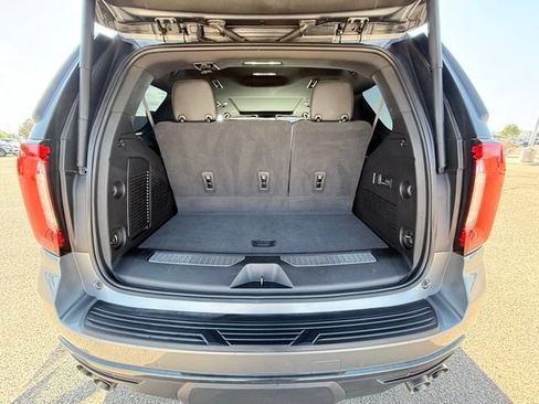 Used 2022 GMC Yukon AT4 AWD/4WD image 17