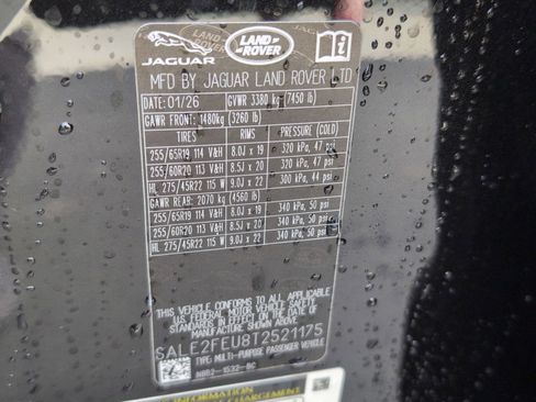 New 2026 Land Rover Defender 130 X-Dynamic SE image 20