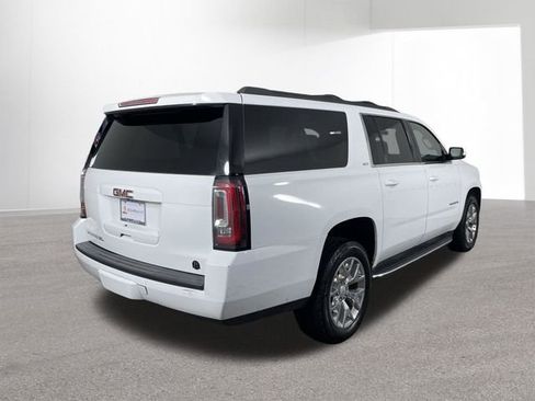 Used 2016 GMC Yukon XL SLT w/ Open Road Package AWD/4WD image 13
